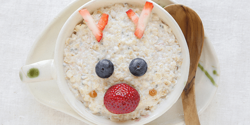 Porridge with fruit as an example of a healthy breakfast, lernin blog